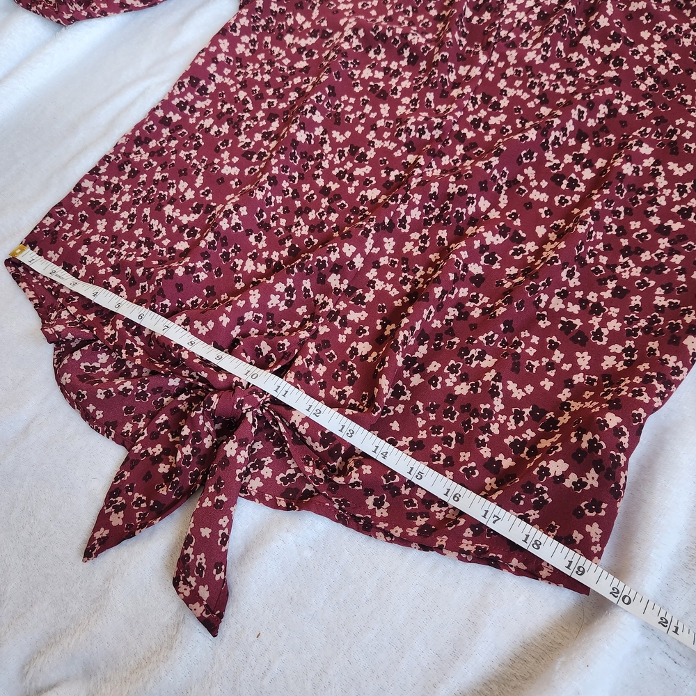 West Kei Berry Red Floral Peasant Blouse Balloon Sleeve Keyhole Neck Size M - Picture 12 of 13